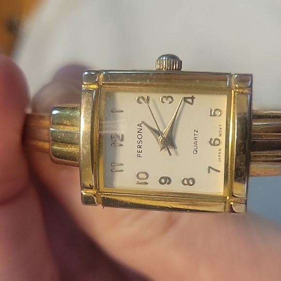 Estate Lot Of Watches - Picture 6 of 6